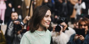 η Alexa Chung με τοπ στην εβδομάδα μόδας