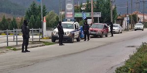 Καβάλα: Σκάβουν αντιπροσωπεία αυτοκινήτων για να βρουν 4,2 εκατομμύρια ευρώ