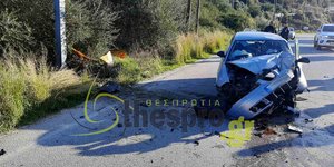 Αυτοκίνητο τρακαρισμένο σε δρόμο της Ηγουμενίτσας