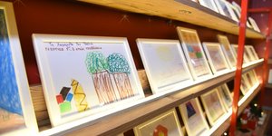 Η ελληνική showbiz χαρίζει Ευχοστολίδια -Δείτε ποιοι πραγματοποίησαν ήδη παιδικές χριστουγεννιάτικες ευχές 