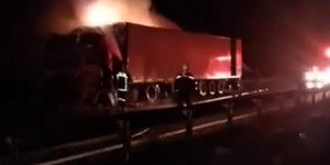 Αλεξανδρούπολη: Φορτηγό τυλίχθηκε στις φλόγες