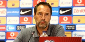 Πένθος για τον Τζόν Φαν'τ Σιπ: «Eφυγε» από τη ζωή η αδερφή του