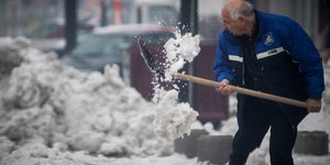 Καιρός / Χιόνια ορεινά