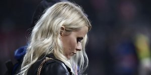 Απογοητευμένη αποχώρησε η ξανθιά καλλονή από το Γεώργιος Καραϊσκάκης