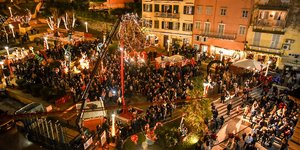 Στολισμένη πλατεία στην Κέρκυρα