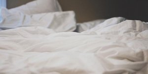 Λευκά σεντόνια 