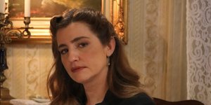 Η Μαρία Κίτσου με μαύρο φόρεμα