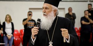 Μητροπολίτης Ιερόθεος