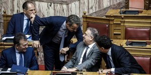 Μπροστά σε ιστορική πλειοψηφία το νομοσχέδιο για την ψήφο των αποδήμων