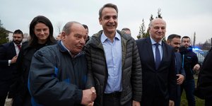 Ο Κυριάκος Μητσοτάκης με Κ. Τσιάρα και Ν. Κεραμέως στη Θεσσαλία