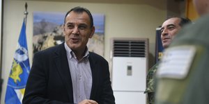 Τα στρατιωτικά νοσοκομεία της Αθήνας επισκέφθηκε ο Νίκος Παναγιωτόπουλος