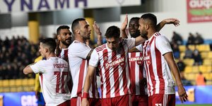 Super League: Ο Ολυμπιακός πέρασε σαν... σίφουνας από το Αγρίνιο, 3-0 τον Παναιτωλικό