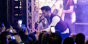 Οι ONIRAMΑ ξεσήκωσαν με τις επιτυχίες στο Christmas Live Stage του ATHENS METRO MALL