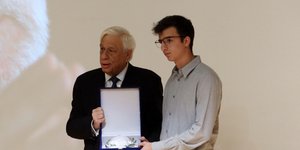 Παυλόπουλος, Στέργιος Μικρούτσικος