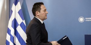 Ο κυβερνητικός εκπρόσωπος Στέλιος Πέτσας