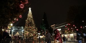 Πλατεία Συντάγματος το χριστουγεννιάτικο δέντρο της Αθήνας