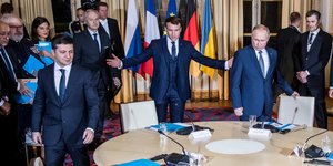 Ζελένσκι, Μακρόν και Πούτιν γύρω από τραπέζι