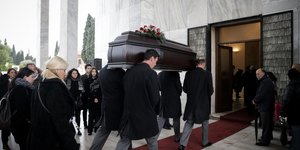 Η σορός του Θάνου Μικρούτσικου