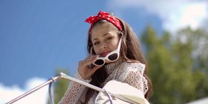 Η Στεφανία σε βιντεοκλιπ