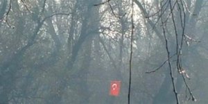Η τουρκική σημαία που υψώθηκε
