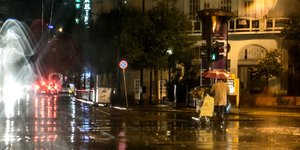 Νυχτερινή βροχή στην Αθήνα