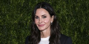 Κόρτνεϊ Κοξ: Δημοσίευσε μια throwback φωτογραφία με όλα τα «Φιλαράκια»