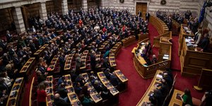 Τα διεθνή ΜΜΕ σχολιάζουν ότι η νέα Πρόεδρος της Ελλάδας εξελέγη με υπερκομματική συναίνεση