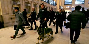 Ενισχύονται τα μέτρα ασφαλείας σε σημεία κλειδιά της Νέας Υόρκης