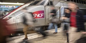 Σχεδόν ένα μήνα διαρκεί στη Γαλλία η απεργία στα Μέσα μαζικής μεταφοράς