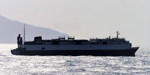 Λιβύη: Τουρκική φρεγάτα συνόδευσε φορτηγό πλοίο που μετέφερε θωρακισμένα άρματα
