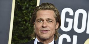 Ο Μπραντ Πιτ με κοστούμι