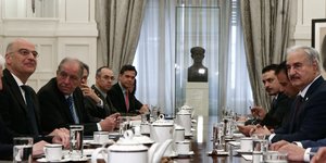 Νίκος Δένδιας Χαλίφα Χαφτάρ ΥΠΕΞ