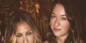 Δημοσιογράφος independent με Σάρα Τζέσικα Πάρκερ