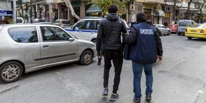 Εξάρχεια: 21 συλλήψεις και 87 προσαγωγές σε μία εβδομάδα