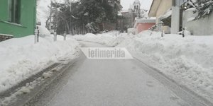 Χιόνια στα Βίλια Αττικής 