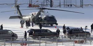 Το ελικόπτερο των ΗΠΑ που μετέφερε τον Ντόναλντ Τραμπ στο Νταβός