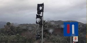Φανάρι διαλυμένο από πυροβολισμούς