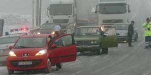 Επί ποδός η Τροχαία για την κακοκαιρία και την κίνηση των φορτηγών στις Εθνικές Οδούς