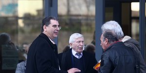 Ο Ιωάννης Τοπαλούδης έξω από τα δικαστήρια