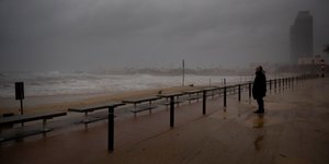 Φονική κακοκαιρία στην Ισπανία: Στο σκοτάδι πάνω από 220.000 κάτοικοι