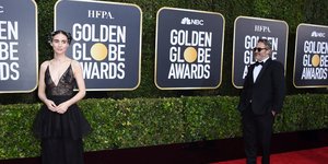 Ο Joaquin Phoenix με την αρραβωνιαστικιά του Ρούνεϊ Μάρα στο κόκκινο χαλί