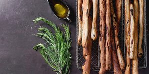 Kριτσίνια σε δίσκο 