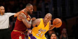 Ο Λεμπρόν Τζέιμς μαρκάρει τον Κόμπι Μπράιαντ