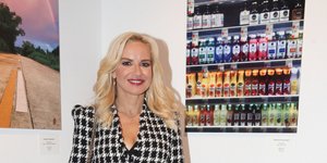 H Μαρία Μπεκατώρου με δερμάτινο παντελόνι