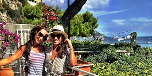 Τζέσικα Μαλρόνεϊ και Μέγκαν Μαρκλ σε ταξίδι