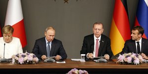 Ανγκελα Μέρκελ Βλάντιμιρ Πούτιν Ταγίπ Ερντογάν Εμανουέλ Μακρόν