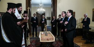 Μηταράκης και Κουμουτσάκος ορκίζονται στο Προεδρικό