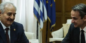 Χαλίφα Χαφτάρ και Κυριάκος Μητσοτάκης 