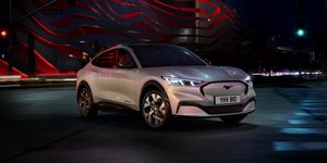 H Ford σχεδιάζει νέο compact ηλεκτρικό SUV