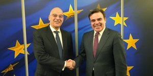 Συνάντηση Νίκου Δένδια και Μαργαρίτη Σχοινά στις Βρυξέλλες